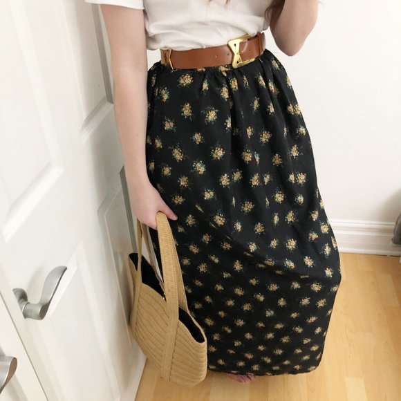 Vintage Cottagecore High Waisted Floral Maxi Skirt - Picture 2 of 5